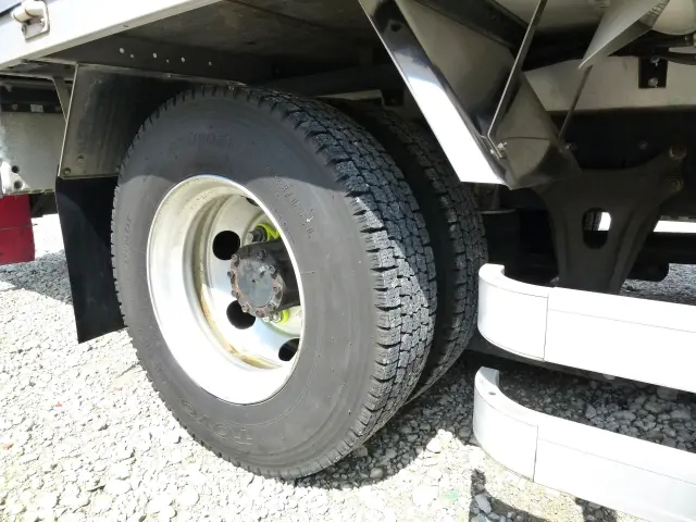 いすゞ フォワード 2RG-FRR90T2(2WD)の写真41