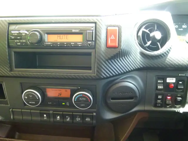 日野 レンジャー 2KG-FD2ABG(2WD)の写真32