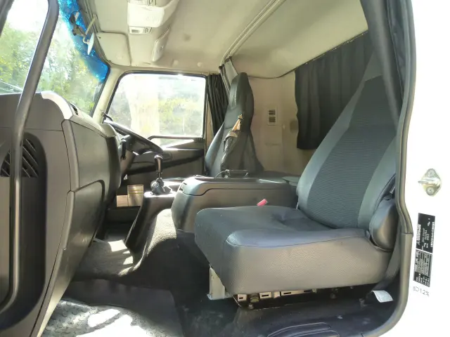 三菱 ファイター 2KG-FK64F(2WD)の写真33