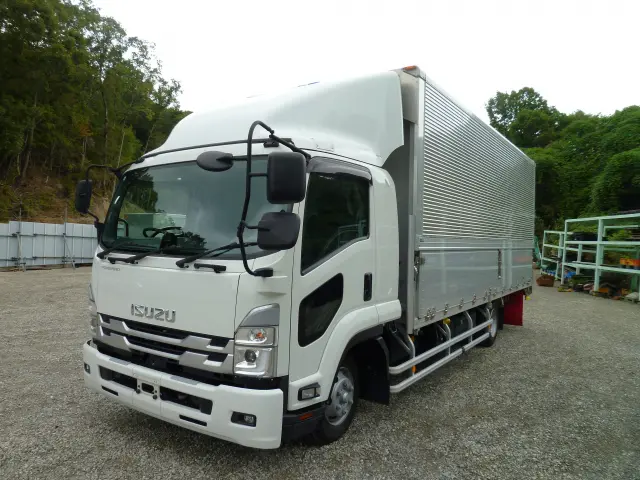 いすゞ フォワード 2RG-FRR90T2(2WD)の写真1
