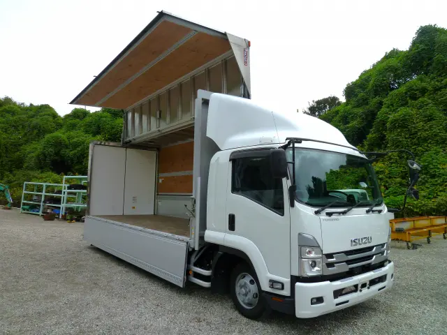 いすゞ フォワード 2RG-FRR90T2(2WD)の写真17