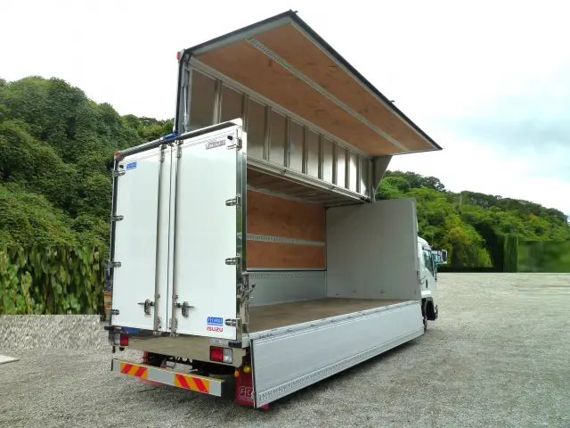 いすゞ フォワード 2RG-FRR90T2(2WD)の写真18