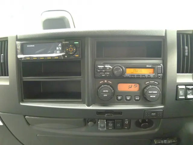 いすゞ フォワード 2RG-FRR90T2(2WD)の写真27
