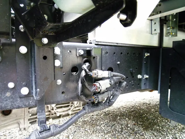 いすゞ フォワード 2RG-FRR90T2(2WD)の写真35