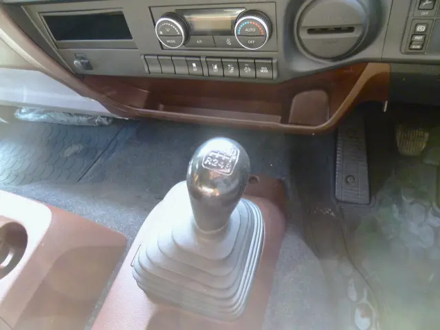 日野 レンジャー 2KG-FD2ABG(2WD)の写真32