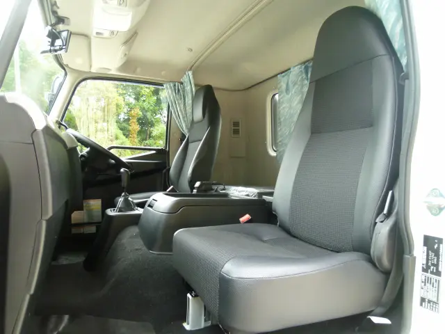 三菱 ファイター 2KG-FK65F(2WD)の写真33