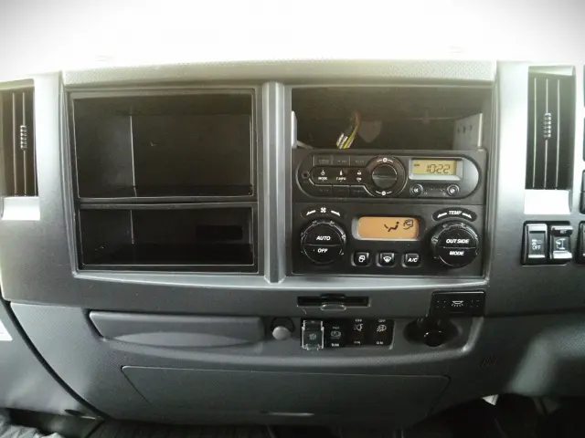 ＵＤ コンドル 2RG-BRR90T2(2WD)の写真31