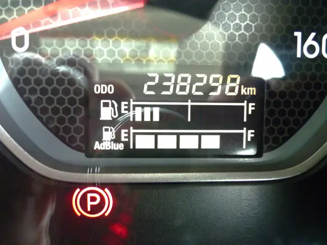 UD コンドル 2RG-BRR90T2(2WD)の写真33