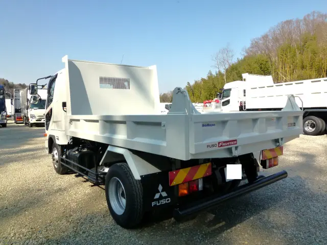 三菱 ファイター 2KG-FK62F(2WD)の写真6