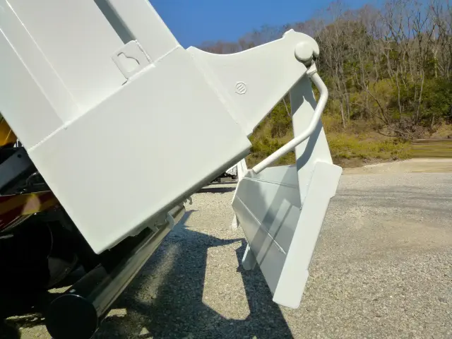 三菱 ファイター 2KG-FK62F(2WD)の写真18