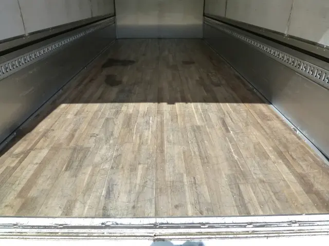 三菱 ファイター 2KG-FK65F(2WD)の写真11