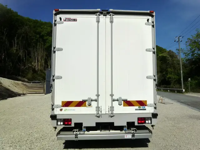 いすゞ フォワード 2RG-FRR90T2(2WD)の写真5