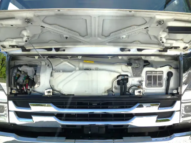 いすゞ フォワード 2RG-FRR90T2(2WD)の写真8