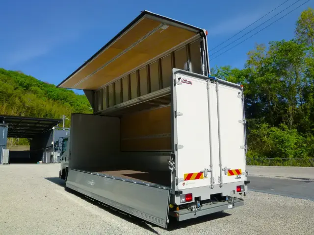 いすゞ フォワード 2RG-FRR90T2(2WD)の写真19