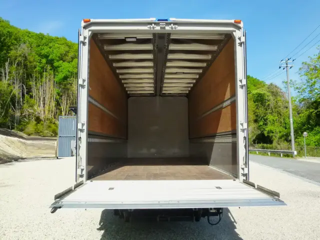 いすゞ フォワード 2RG-FRR90T2(2WD)の写真25