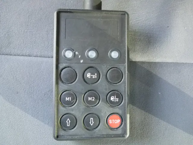 いすゞ フォワード 2RG-FRR90T2(2WD)の写真39