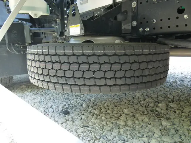 いすゞ フォワード 2RG-FRR90T2(2WD)の写真42
