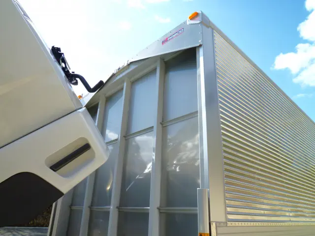 三菱 ファイター 2KG-FK65F(2WD)の写真9