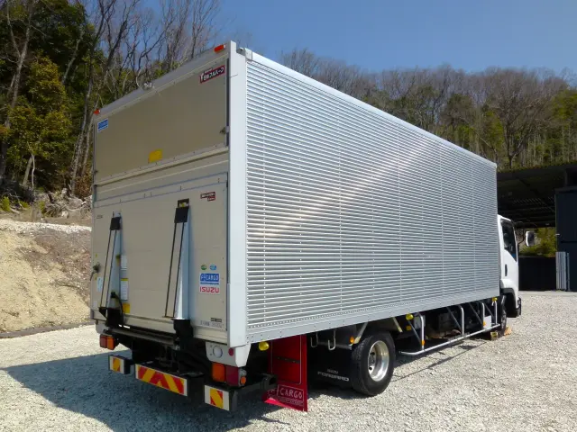 いすゞ フォワード 2RG-FRR90S2(2WD)の写真4