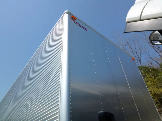 いすゞ フォワード 2RG-FRR90S2(2WD)の写真9