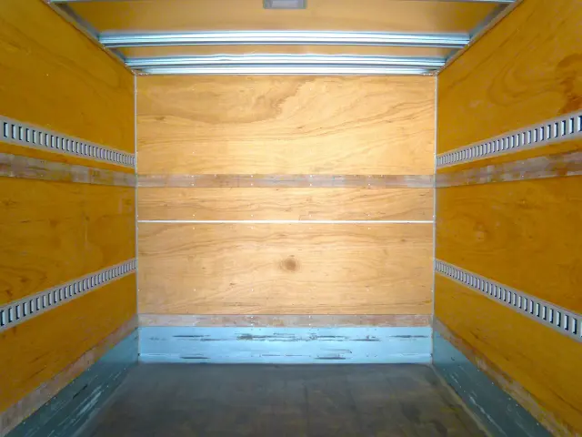 いすゞ フォワード 2RG-FRR90S2(2WD)の写真11