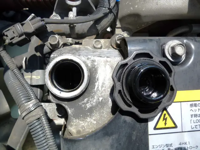 いすゞ フォワード 2RG-FRR90S2(2WD)の写真24