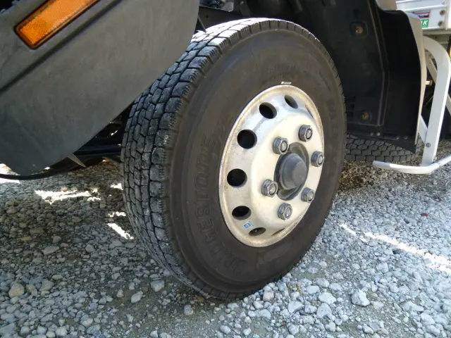 いすゞ フォワード 2RG-FRR90S2(2WD)の写真39