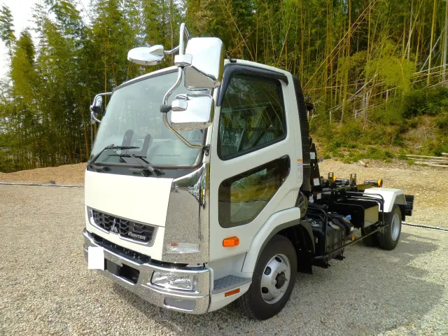 三菱 ファイター 2KG-FK72F(2WD)の写真1