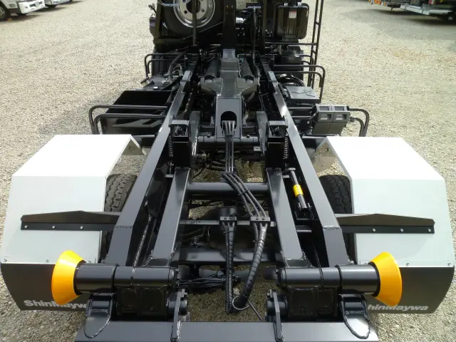 三菱 ファイター 2KG-FK72F(2WD)の写真15