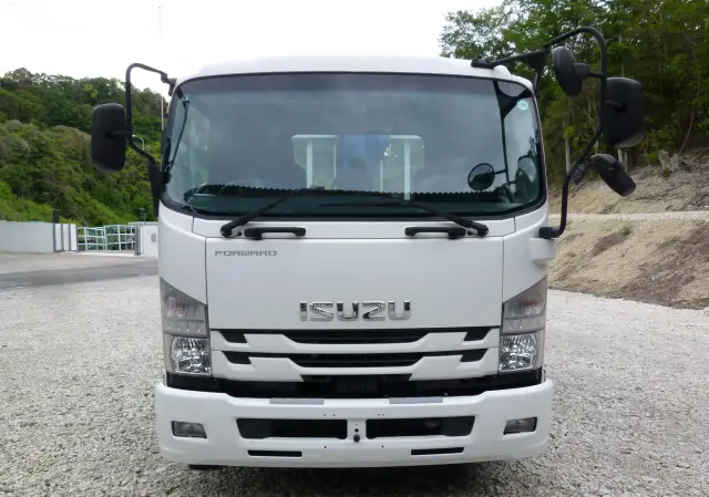 いすゞ フォワード 2RG-FRR90S2(2WD)の写真2