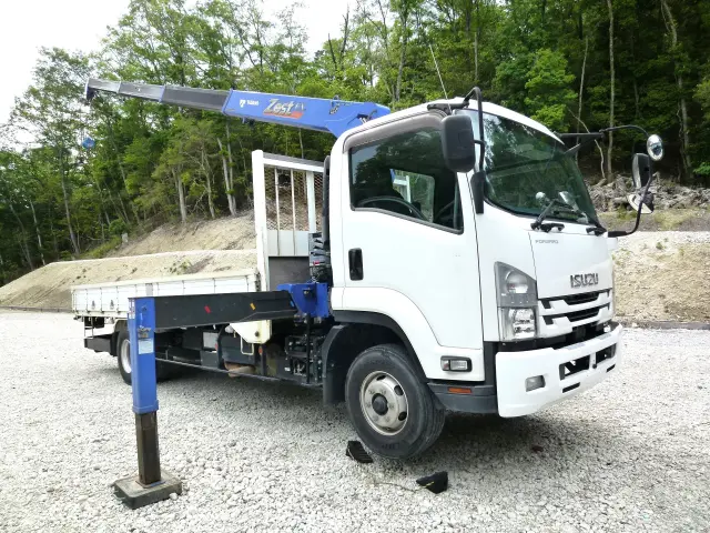 いすゞ フォワード 2RG-FRR90S2(2WD)の写真20