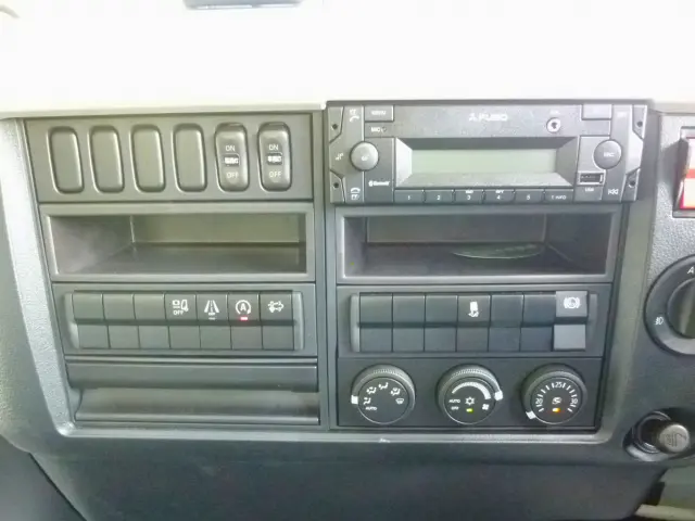 三菱 ファイター 2KG-FK65F(2WD)の写真26