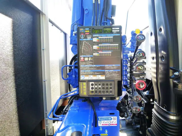 三菱 ファイター 2KG-FK62F(2WD)の写真20