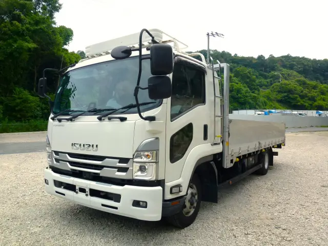 ☆いすゞフォワード アルミ平 ワイド 6200ボデー 入庫しました!!☆|いすゞ フォワード 2RG-FRR90T2(2WD)の写真1