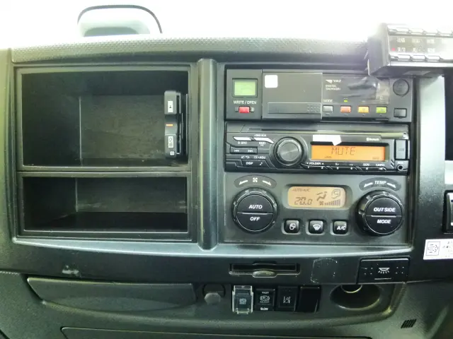 いすゞ フォワード 2RG-FRR90T2(2WD)の写真22