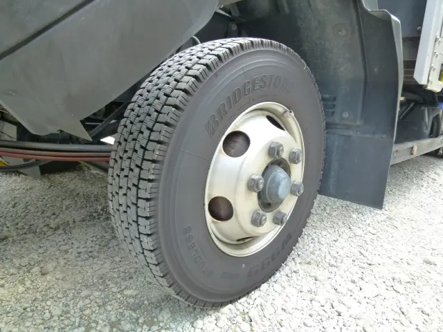 いすゞ フォワード 2RG-FRR90T2(2WD)の写真35