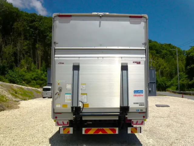 初度登録/令和6年11月|いすゞ フォワード 2RG-FRR90S4(2WD)の写真5