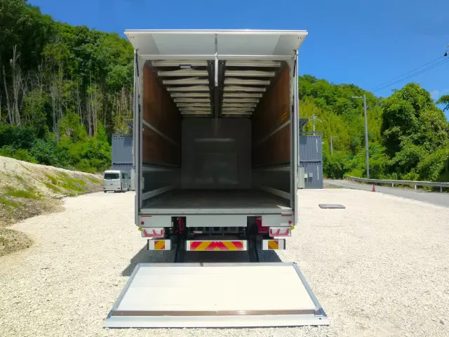 いすゞ フォワード 2RG-FRR90S4(2WD)の写真24
