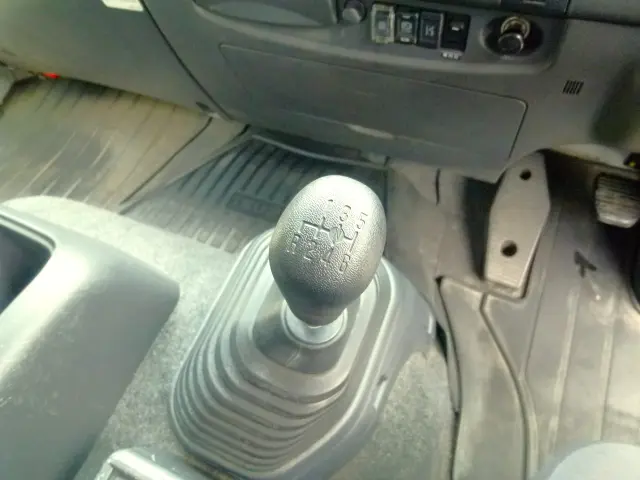 いすゞ フォワード 2PG-FRR90T2(2WD)の写真31