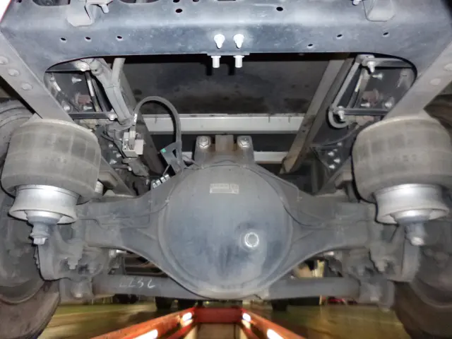 いすゞ フォワード 2PG-FRR90T2(2WD)の写真33