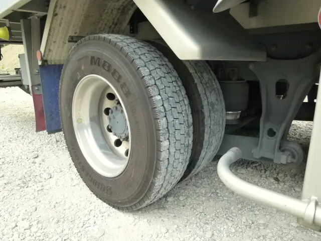 いすゞ フォワード 2PG-FRR90T2(2WD)の写真41