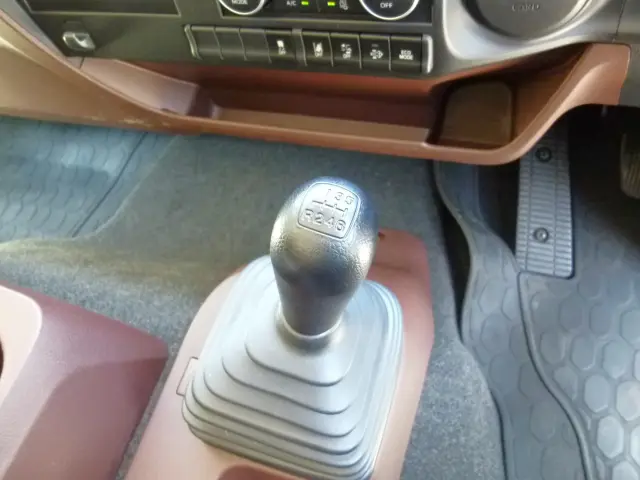 日野 レンジャー 2KG-FD2ABA(2WD)の写真27