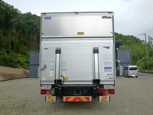 初度登録/令和3年5月|いすゞ フォワード 2RG-FRR90S2(2WD)の写真5