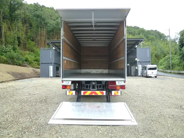 いすゞ フォワード 2RG-FRR90S2(2WD)の写真17