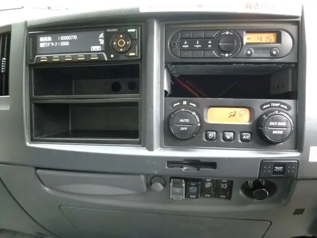 いすゞ フォワード 2RG-FRR90S2(2WD)の写真27