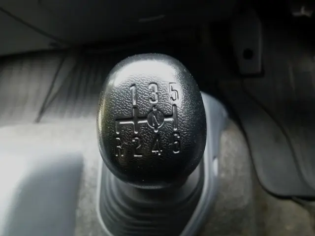 いすゞ フォワード 2RG-FRR90S2(2WD)の写真29