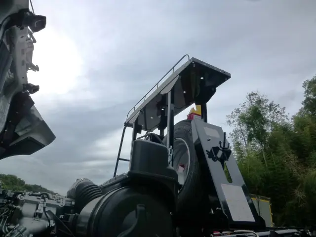 三菱 ファイター 2KG-FK72F(2WD)の写真9