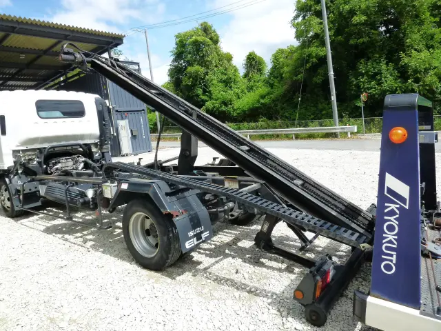 いすゞ エルフ TRG-NPR85AN(2WD)の写真17