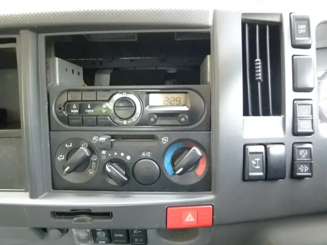 いすゞ エルフ TRG-NPR85AN(2WD)の写真31