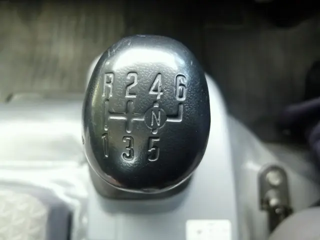 いすゞ エルフ TRG-NPR85AN(2WD)の写真33